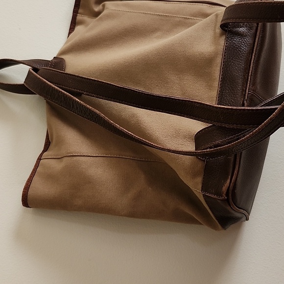 Ellington Unisex Sling Assistant Backpack Khaki Canvas/Brown leather Trim - Picture 8 of 12